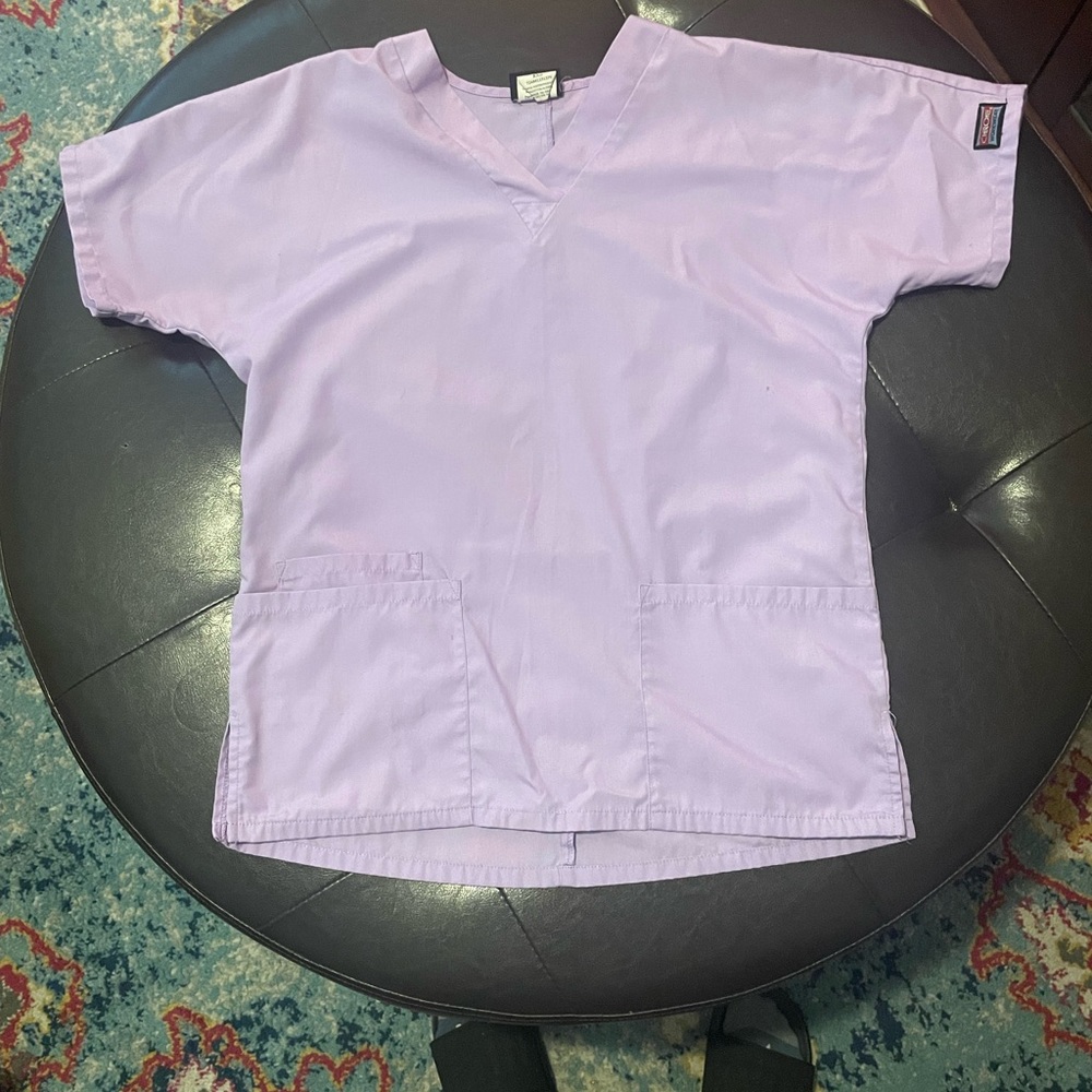 Cherokee scrub top. Lilac. ***read description